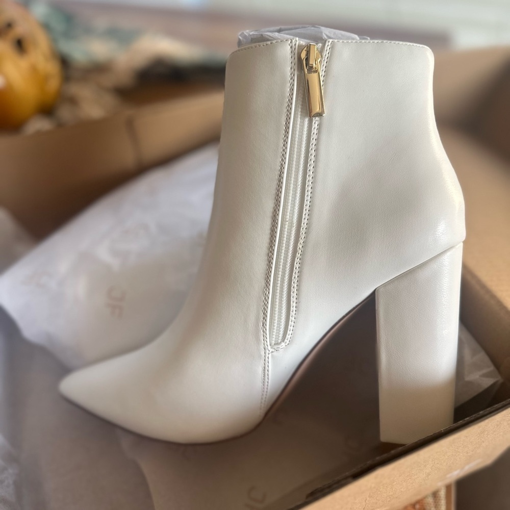 New in box, size 10